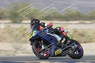 media/Nov-01-2025-CVMA (Sat) [[fc0f7531b8]]/Race 7-Formula Twins-Formula 40 UL/